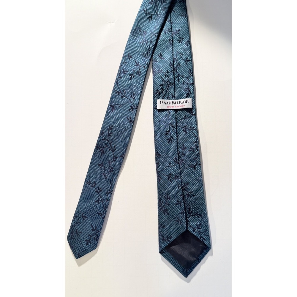 Isaac Mizrahi New York Mens Silk Tie With Floral Accent
